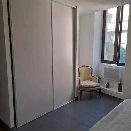 La Petite Pelerine